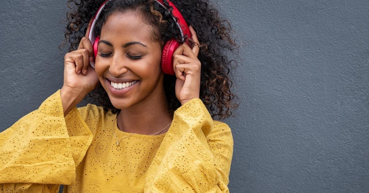 5 Uproarious Audio Books to Make You Laugh Out Loud - Off the Shelf